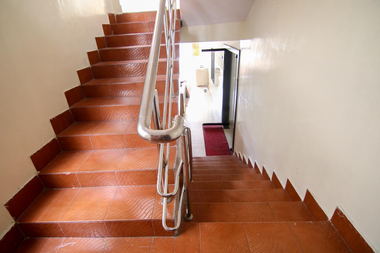 Oyo 9207 Chakri Guest House Visakhapatnam Exterior foto